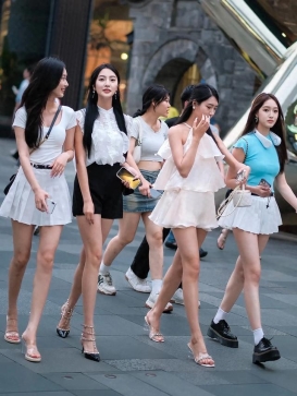 成都街拍美女
