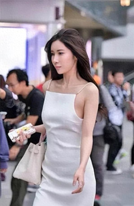 街拍各类裙装美女（三）