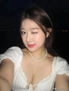 街拍美女小姐姐