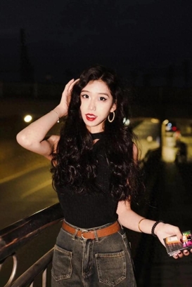 轻熟风美女
街拍