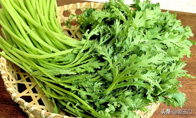 春天养肝，吃菠菜不如多吃这3菜，养肝排毒又护眼，营养又好吃！