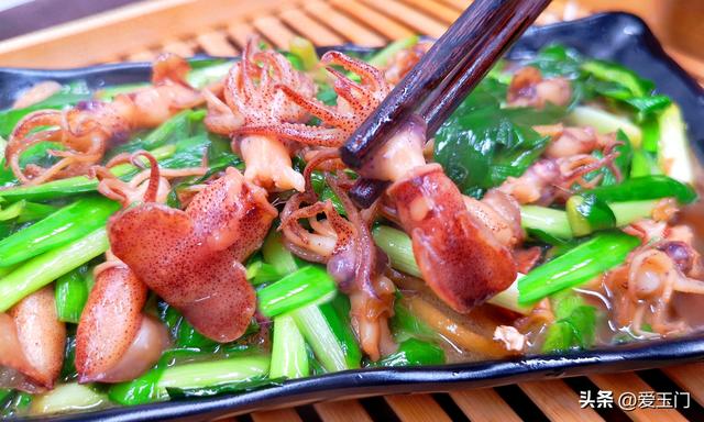 3月，抓紧吃“春天第一鲜”，焯水拌一拌，鲜美营养，开胃又下饭