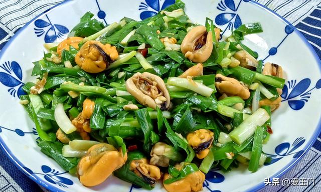 3月，抓紧吃“春天第一鲜”，焯水拌一拌，鲜美营养，开胃又下饭