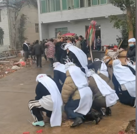 山西老人喜丧变悲剧后续：三儿一婿全身亡，原因曝光，知情人爆料