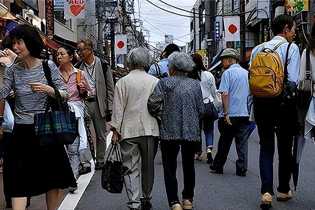 中美日三国平均寿命差距断崖：日本84岁、美国79岁，中国令人意外