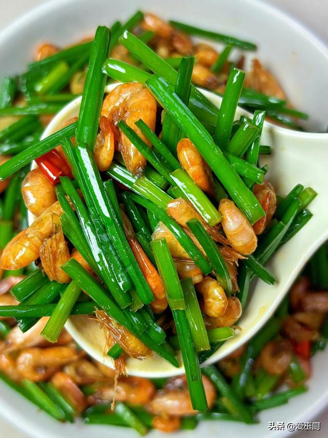 春天，使劲吃这菜，一养肝、二排毒、三润肠、四补阳气
