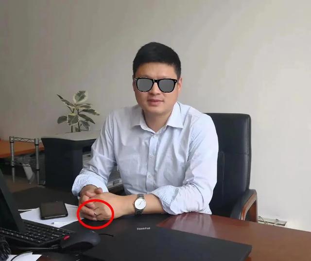 宋副院长和汪博士真会玩！办公室挂红牌就经营？连房费都不用花