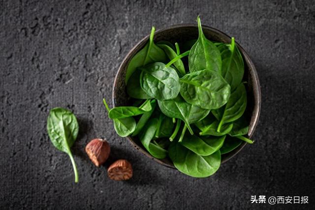 焯水不是简单煮一下！这 6 类必须焯水的食物，你可能一直都没焯对