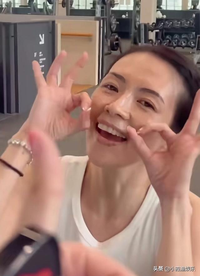 45岁章子怡和33岁森林北对比健身照，网友：突然理解了汪峰！