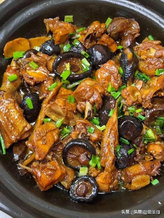 春天，牛肉羊肉靠边站，多吃它，高蛋白低脂肪，随手一炒，太香了