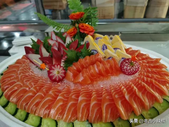 有个开三文鱼店的哥哥，是种什么体验?