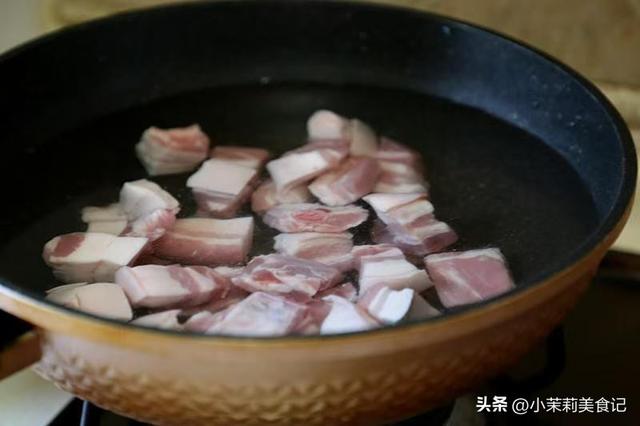 今日二月初一，牢记：1不出，2不做，吃3样，寓意生活富裕日子顺