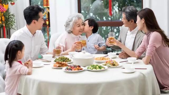 明天龙抬头，记得“1不去、2不碰、3不吃、4不说”，为何不吃咸菜