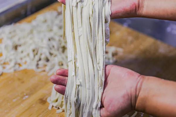 二月二，龙抬头，明天有5样“龙食”别忘吃，寓意来年有个好兆头
