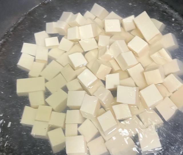 二月二龙抬头，牢记：少吃鱼虾和面食，多吃3样，鸿运当头福满仓