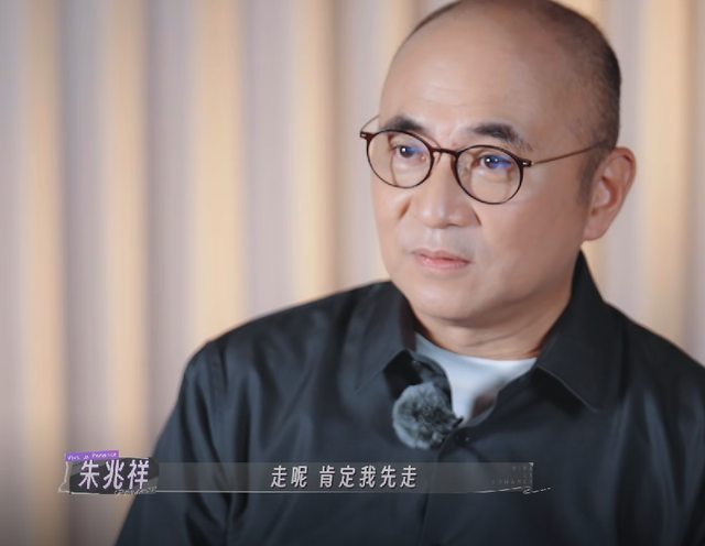 胡静老公提前办葬礼，胡静的表现令人感动，富豪老公十分满意