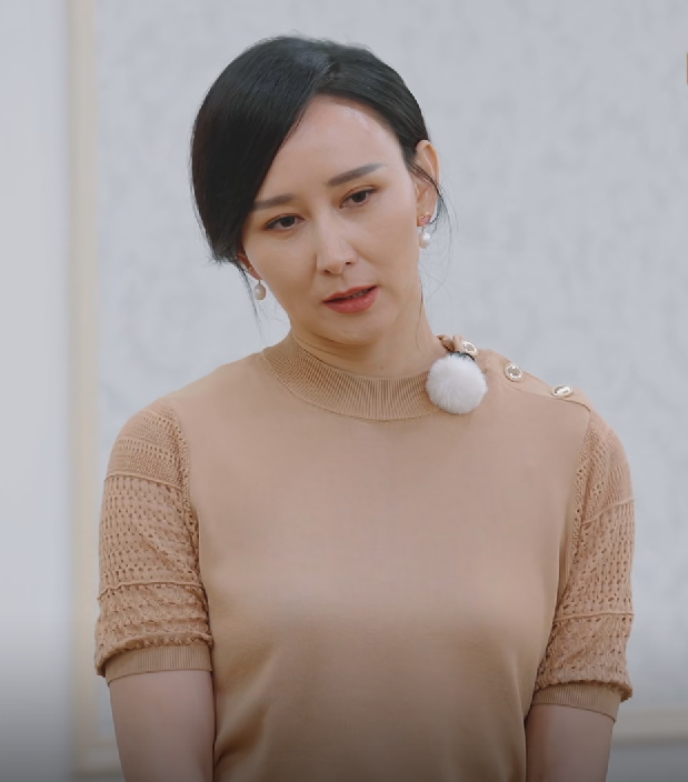 胡静老公提前办葬礼，胡静的表现令人感动，富豪老公十分满意