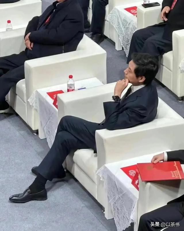 原来她就是雷军的妻子，怪不得做什么都能来财，娶一个贤妻旺三代