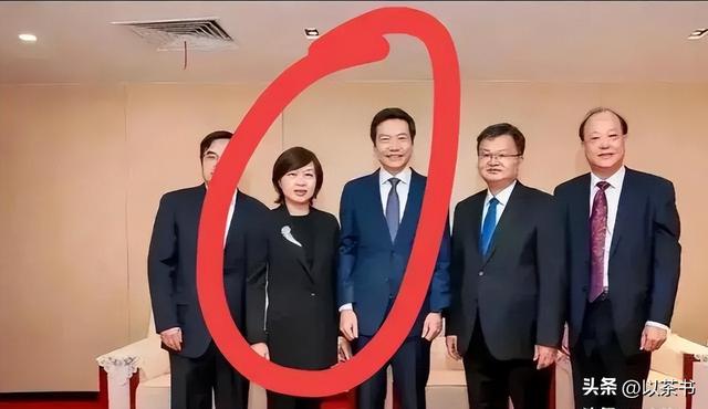 原来她就是雷军的妻子，怪不得做什么都能来财，娶一个贤妻旺三代