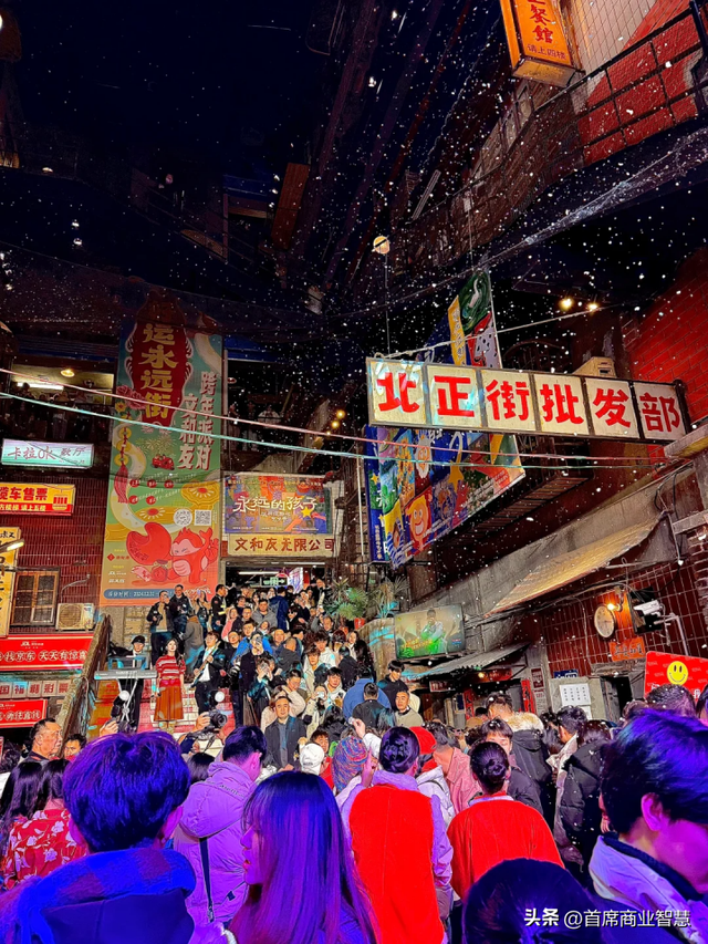 空铺、撤场、闭店率80%！曾一天排队3000桌的“顶流”网红凉了？