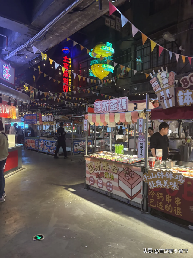 空铺、撤场、闭店率80%！曾一天排队3000桌的“顶流”网红凉了？