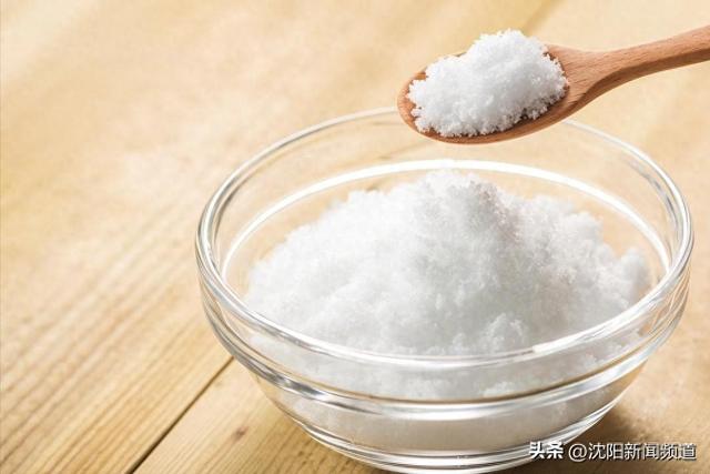 建议父母：厨房2种调料，正在慢慢“掏空”你的骨骼，做菜时少放