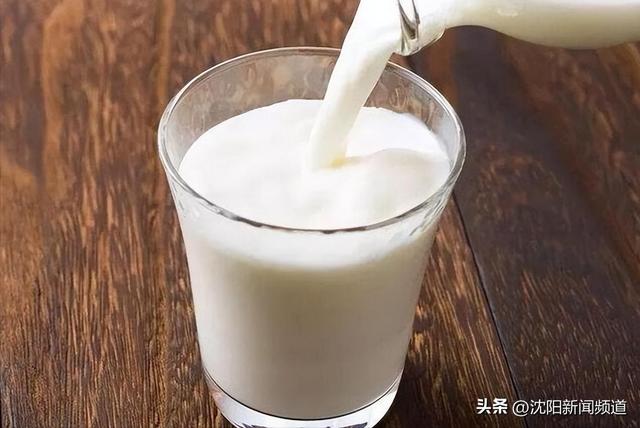 建议父母：厨房2种调料，正在慢慢“掏空”你的骨骼，做菜时少放