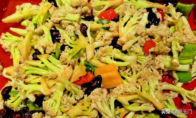 “入春排毒，一年不堵”，多吃3种排毒食材，养肝排毒，精力充沛
