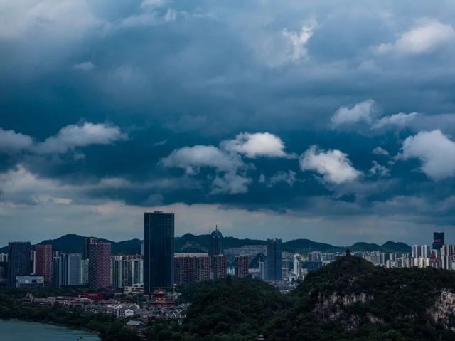 寒潮大举南下，广西将有8级雷暴大风或冰雹天气