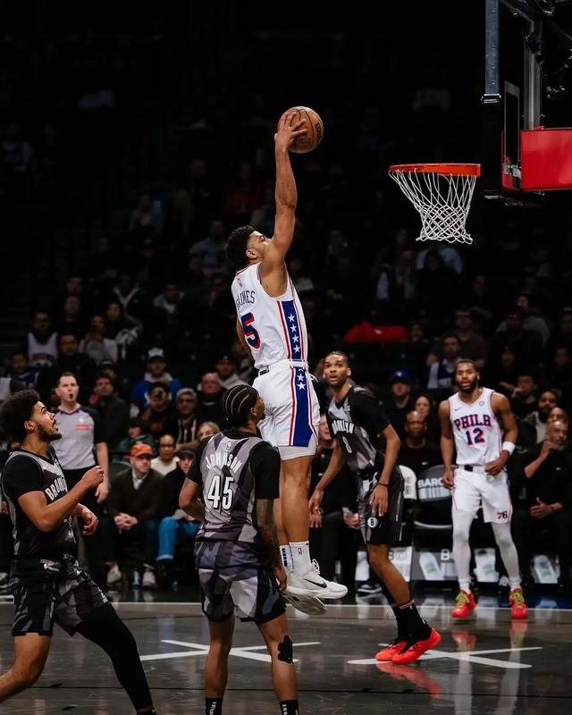 24投44分打懵库里！谢谢你了，独行侠！NBA头号慈善家球队