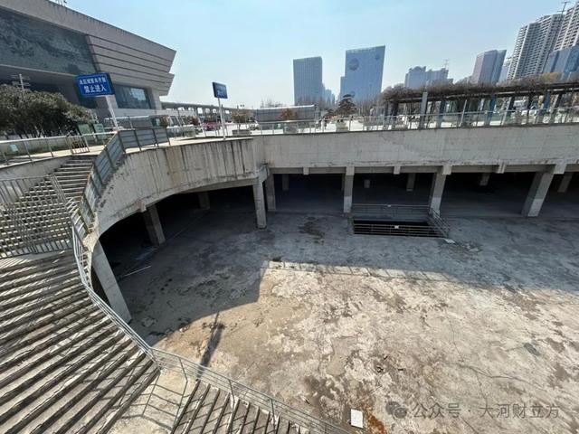 合同未签、布局未定！胖东来郑州首店位置有变？于东来周末又考察了两地→