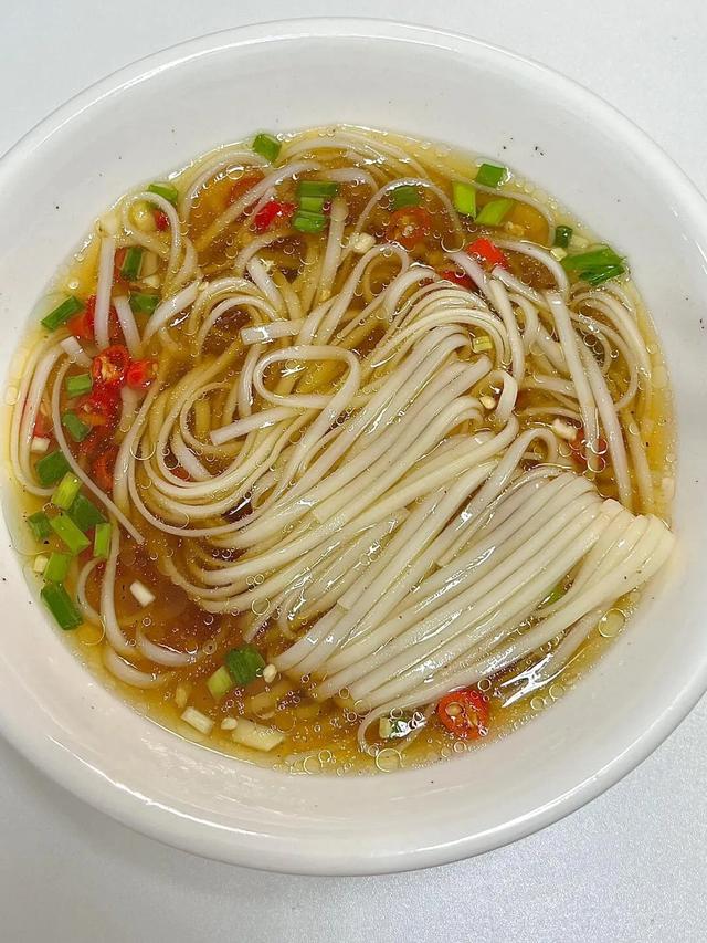 多少次早起就是为了这一口！爸爸牌家常版汤面！