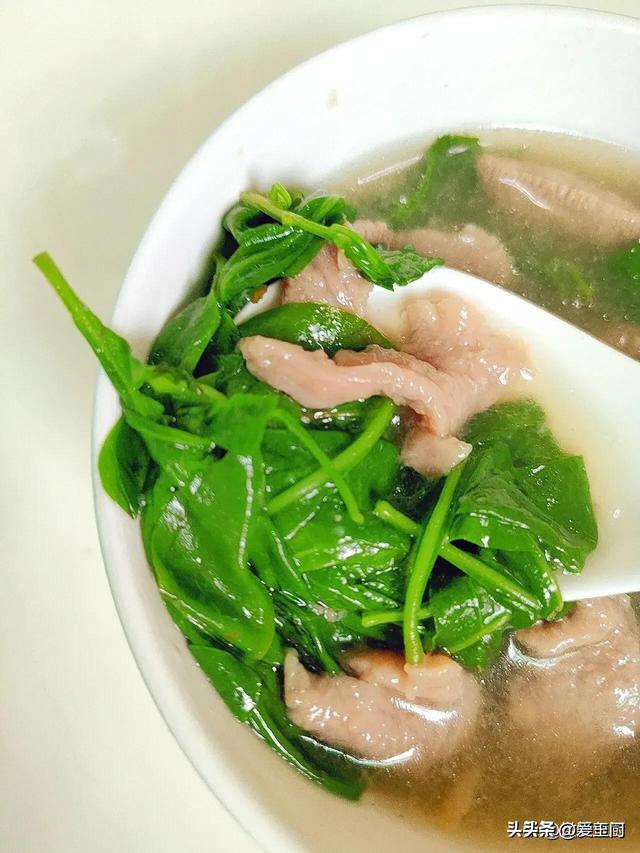 百病不离肝，建议中老年人，春天常吃这5菜，降肝火助睡眠
