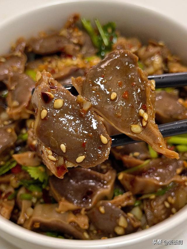 待客上桌必抢光的4道凉拌菜，营养又好吃，下酒又下饭，开胃解腻