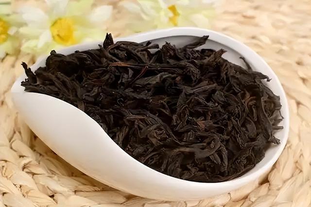 医生：马上停止喝这种茶水，毁肝毁肾还伤胃，有些人还是每天喝！