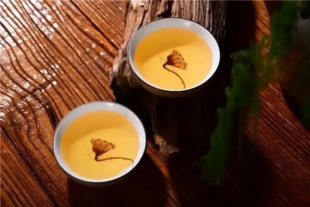 医生：马上停止喝这种茶水，毁肝毁肾还伤胃，有些人还是每天喝！