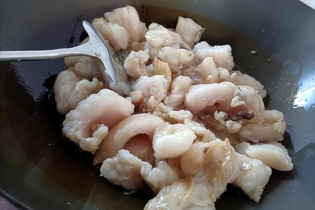 “血栓大户”被揪出，肥肉十倍，提醒：不想血管出问题，一定少吃