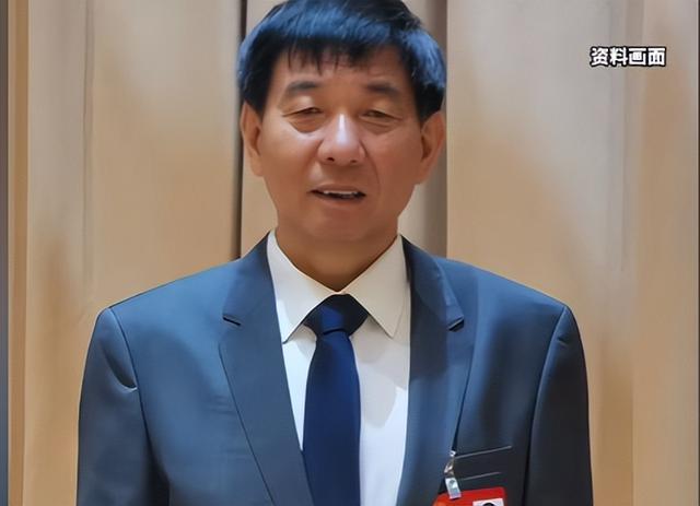 两会第一天，传出了2大好消息！网友拍手叫好：这才是人民好代表