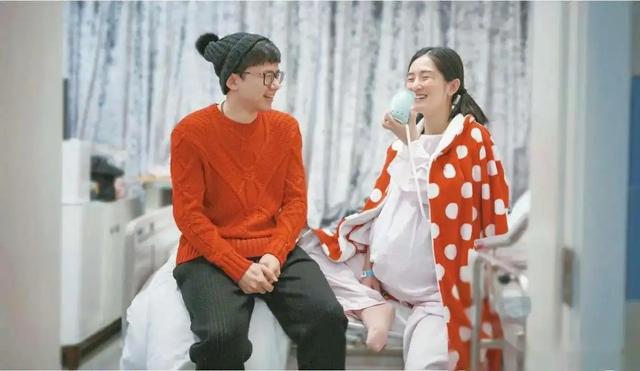 谢娜张杰婚后第十四年又迎来了家中的新生命，网友们纷纷送上祝福