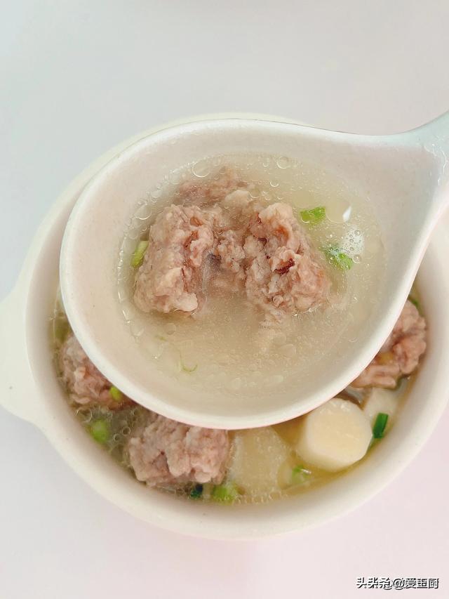 这汤是公认的“祛湿高手”，一周吃2次，健脾祛湿，身体更轻松！