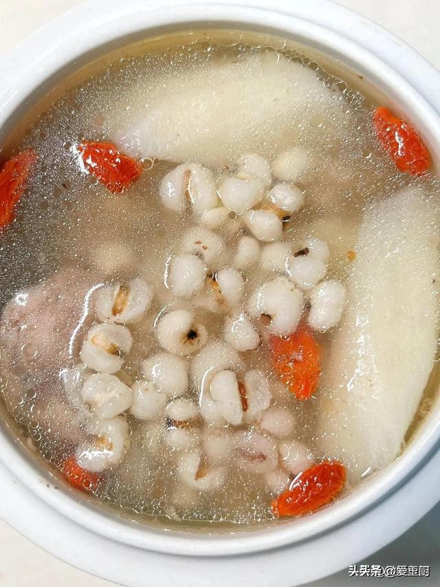 这汤是公认的“祛湿高手”，一周吃2次，健脾祛湿，身体更轻松！