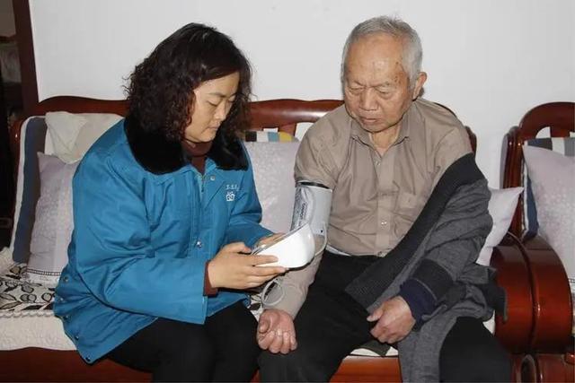 研究发现：西红柿可以在24小时内溶解血栓扩张血管，这是真的吗？