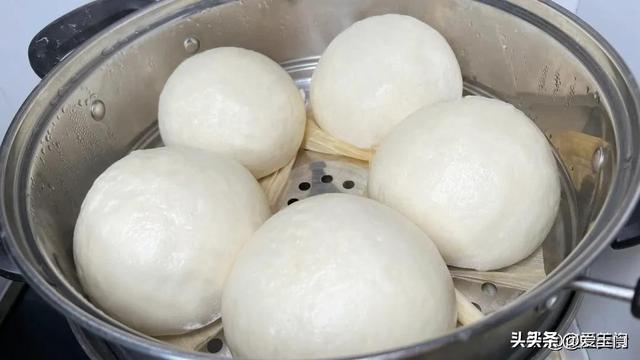 保存馒头，直接放冰箱是大错，教你一招，放一个月还跟刚出锅一样