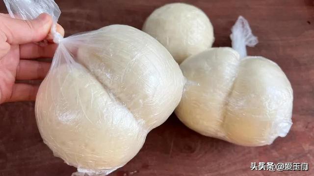 保存馒头，直接放冰箱是大错，教你一招，放一个月还跟刚出锅一样