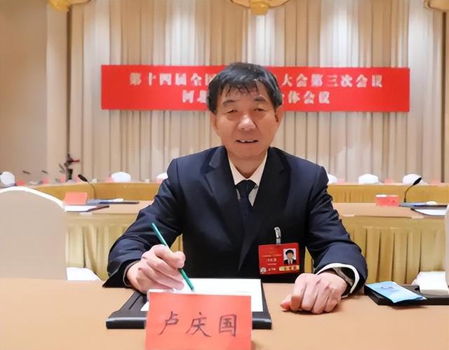 两会第一天，传出了4大好消息！网友拍手叫好：这才是人民好代表