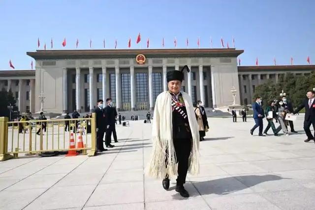 两会第一天，传出了4大好消息！网友拍手叫好：这才是人民好代表