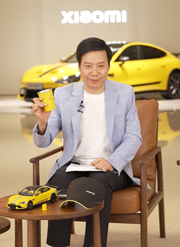 雷军回应不锈钢纸杯卖爆：万万没想到是预计销量的三倍，正在补货中