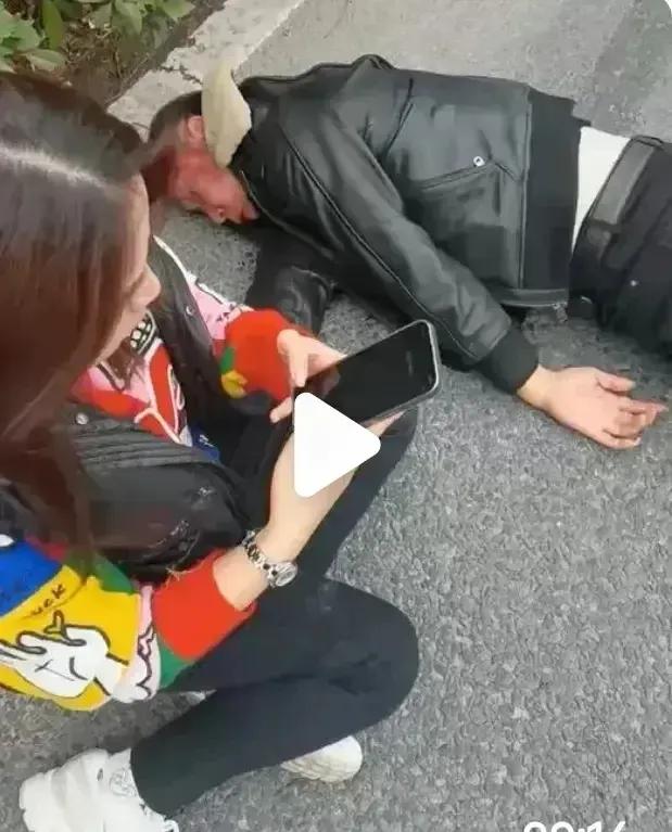 上海路虎男别停宝马打人，警方介入：打人者被刑拘，三人关系暧昧