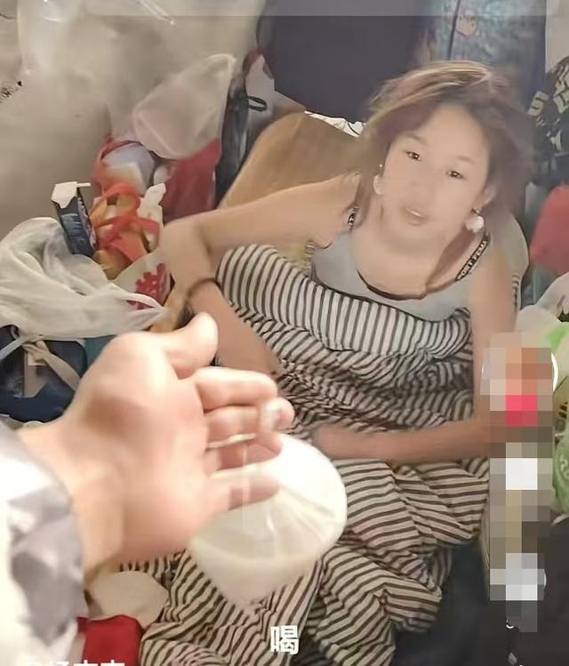 广东18岁女孩流浪街头 天生丽质，一男子隔三差五找她:已带回家
