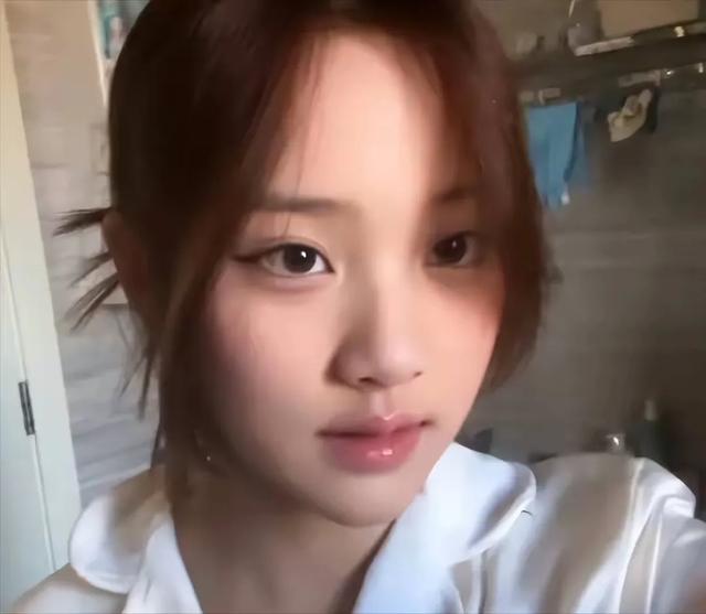 李小璐：年轻时管不住下半身，如今让自己的女儿买了单，她后悔吗